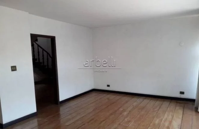 Imagem Sobrado com 329 metros quadrados de área útil, com 4 dormitórios sendo 1 dormitório reversível ...