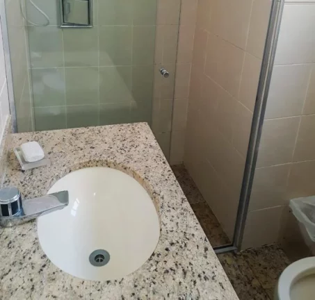 Imagem Apartamento com 04 dormitórios - 200 metros do mar - Pitangueiras.