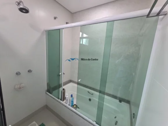 Imagem Linda Casa à Venda, com 4 dormitórios, 2 suítes, com 249m² com jardim, com 4 vagas, Vila Gilda, Santo André