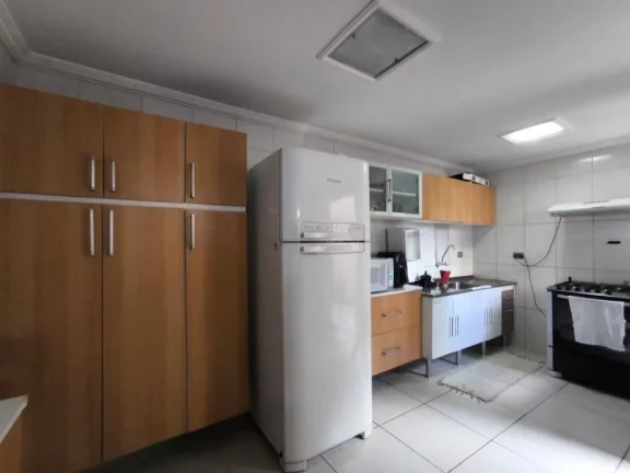 Imagem Sobrado com 3 dormitórios à venda, 375 m² por R$ 695.000,00 - Vila Jurema - Ferraz de Vasconcelos/SP