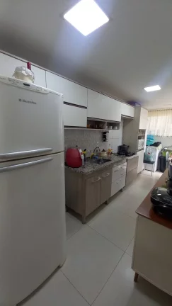 Imagem Vendo este lindo apto no bairro Conego, Nova Friburgo.