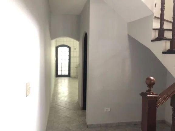 Imagem Sobrado com 3 dormitórios para alugar, 180 m² por R$ 2.500/mês - Parque Marajoara - Santo André/SP