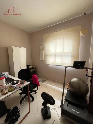 Imagem Casa com 116m² - 3 dorms - 2 vagas - Jd. Monte Azul.
