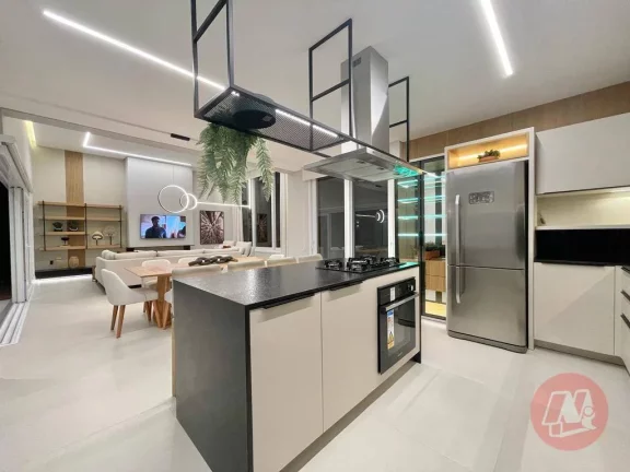 Imagem Excelente Casa Térrea com 4 Suítes
