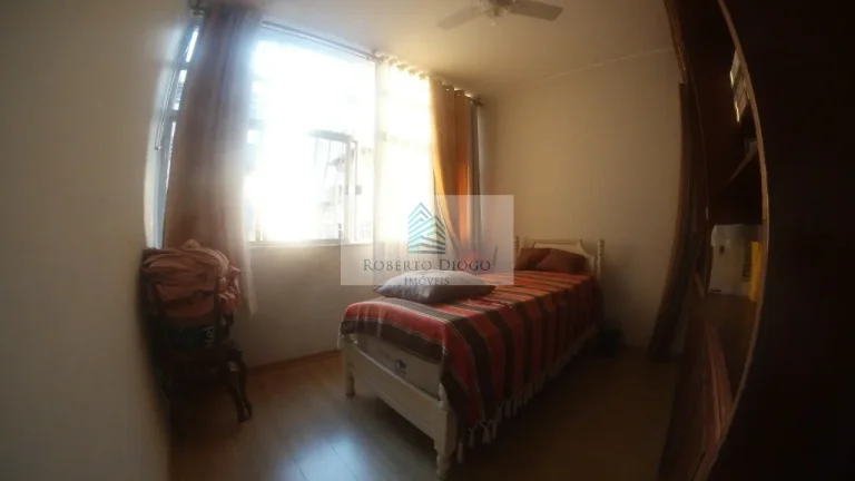 Imagem Apartamento de Luxo à Venda no Ingá, Niterói-RJ: 4 Quartos, 1 Suíte, 1 Sala, 3 Banheiros, 1 Vaga de Garagem, 157m² de Área
