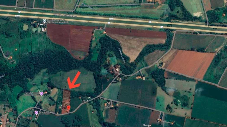Imagem Chácara com 4 dormitórios à venda, 16100 m² por R$ 850.000,00 - Bairro Guarapó - Tatuí/SP