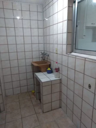 Imagem Sobrado com 3 dormitórios para alugar, 183 m² por R$ 3.550,00/mês - Parque Jaçatuba - Santo André/SP