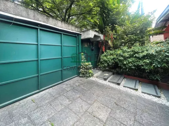 Casa com 4 Quartos à Venda, 278 m² em Vila Pirajussara - São Paulo