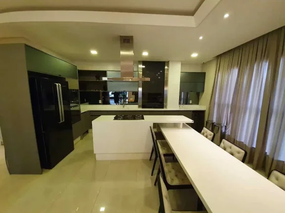 Imagem Apartamento com 3 suítes e 2 vagas de garagem em Balneário Camboriú/SC