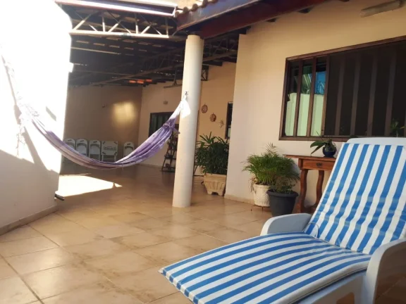 Imagem Imperdível! Casa à venda em Sorocaba-SP, no bairro Wanel Ville, com 3 quartos, 1 suíte, 2 salas, 1 banheiro, 3 vagas de garagem e 219m².