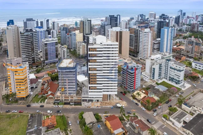 Imagem Apartamento á venda com 2 suítes no centro de Torres/RS