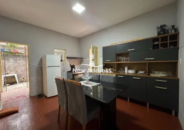 Imagem Casa com 300m² em excelente localização, pertinho da Avenida Expedito Garcia.