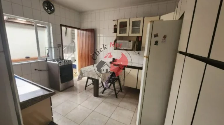 Imagem Casa à Venda no bairro Batistini com 2 dormitórios, edícula e 4 vagas