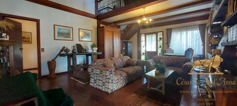Imagem Casa com 730m², a venda, no Bairro Alto do Capivari em Campos do Jordão-SP