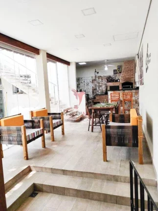 Imagem Sobrado reformadocom 3 Quartos,2 Vagas e quiosque com Churrasqueira.Bairro Jardim da Saúde