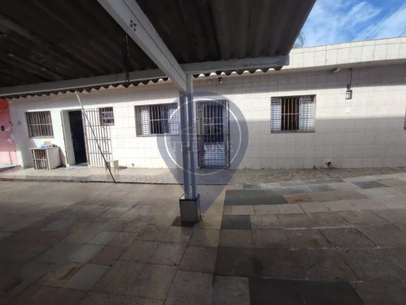 Imagem Casa à venda em Guarulhos, Vila Carmela II: 3 quartos, 2 salas, 2 banheiros, 4 vagas de garagem. Imperdível!