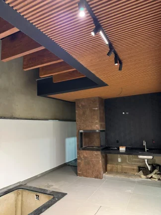 Imagem Casa em Condomínio de Luxo na Vila Nova Sorocaba - 3 Quartos, 1 Suíte, 3 Salas, 3 Banheiros, 1 Vaga - 145m²