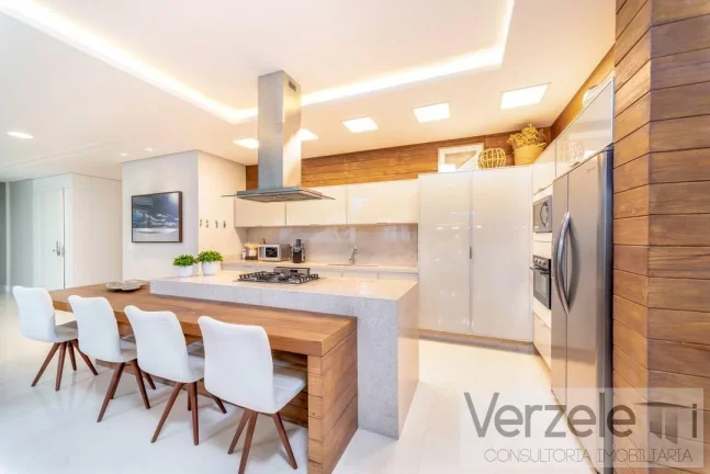 Imagem Cobertura para Venda em Balneário Camboriú / SC no bairro Centro