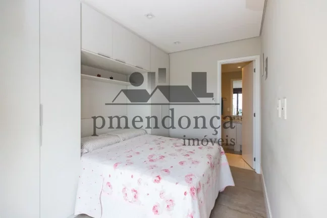 Imagem Cobertura com vista livre para a Marginal Pinheiros e um pôr do sol de tirar o fôlego. São 189m²...