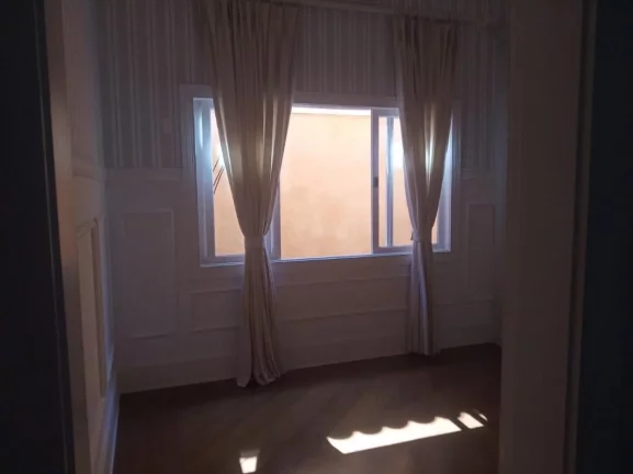 Imagem Casa de Condomínio com 4 Quartos para alugar, 475m² -Jd Leonor