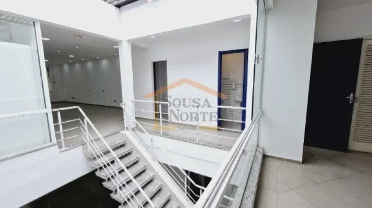 Imagem Prédio comercial situado em uma região de intenso movimento, oferecendo excelente visibilidade.
Es...