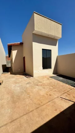 Imagem Casa com 3 dormitórios à venda por R$ 240.000,00 - Parque Vale dos Buritys III - Itumbiara/GO