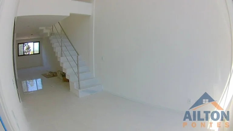 Imagem Casa Duplex com 3 Dormitórios à Venda em Nova Guarapari - Guarapari/ES