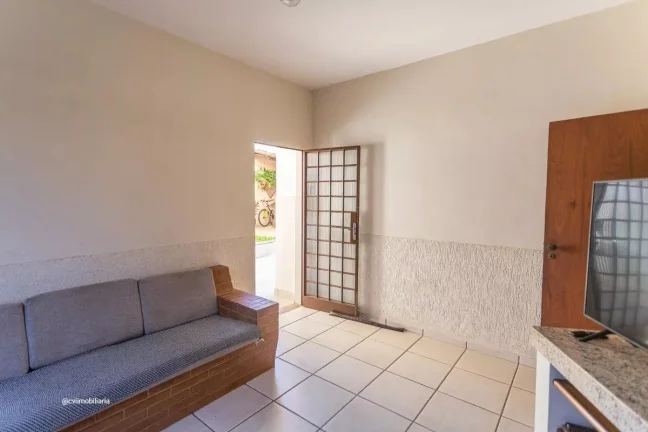 Imagem Casa ampla em lote de 360m², localizada no bairro Santa Inês, ideal para quem busca espaço, confo...