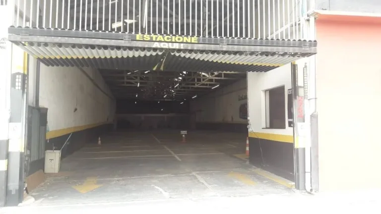 Imagem Alugo Galpão Comercial em São Caetano.