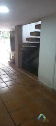 Imagem PINHEIROS Sobrado 250M², 3 dormitórios, 3 vagas, a 5 minutos da estação do metro do metro SUMARÉ !!!