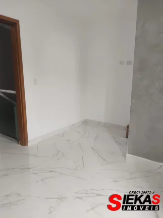 Imagem Imperdível oportunidade: Casa à venda em São Paulo-SP, Jardim Maringá! 2 quartos, 2 suítes, 1 sala, 3 banheiros, 2 vagas, 70m².