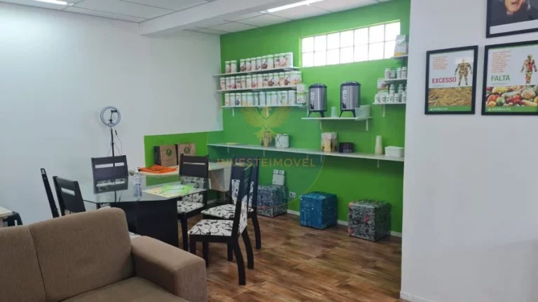 Imagem Prédio comercial à venda em Cotia com terrenos extras