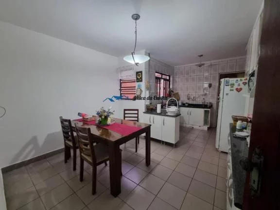 Imagem Sobrado à Venda com 3 dormitórios, 1 suíte, 2 vagas, com 190m², Jd Ocara em Santo André