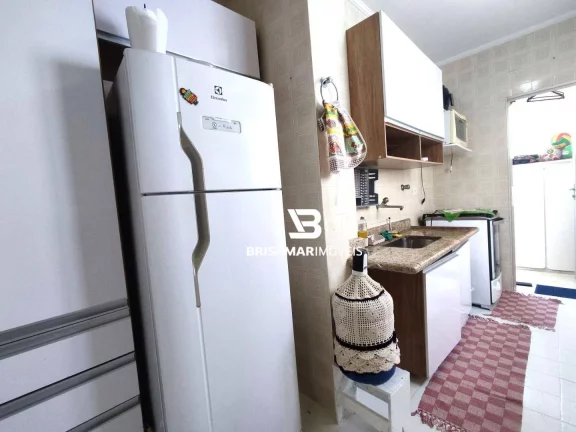 Imagem PITANGUEIRAS- NA QUADRA DA PRAIA , REFORMADO , GARAGEM NOPRÉDIO , CONDOMÍNIO BAIXO.