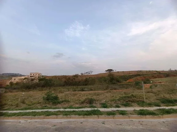 Imagem Construa em Grande Estilo: Lote de 500m2 em Condomínio Fechado