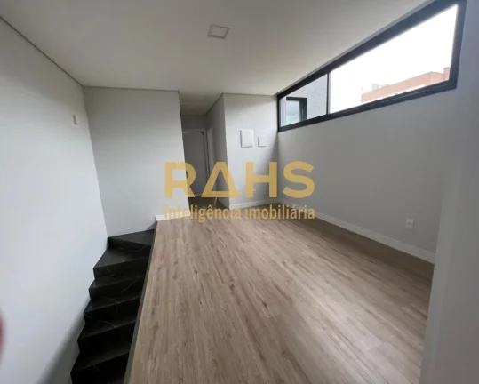 Imagem Lindo geminado de alto padrão no Condomínio Santos Dumont Este imóvel é para você, que busca um...