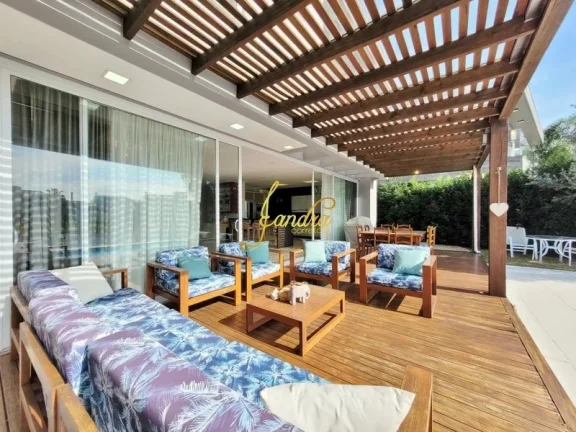 Imagem Casa condomínio com 05 suites e piscina aquecida