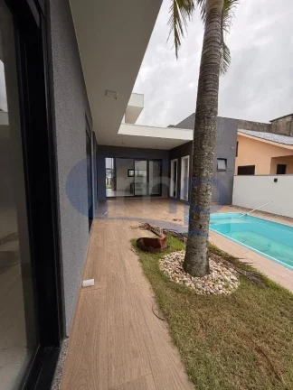 Imagem Casa á venda com 3 dormitórios no Balneário Rosa do Mar em Passo de Torres/SC