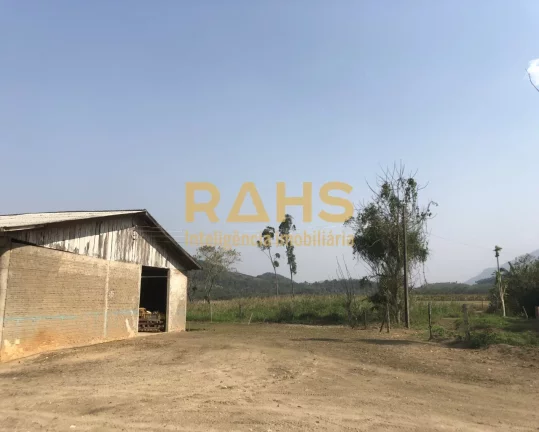 Imagem Fazenda mais linda de Garuva, é 100% plana, pode-se ver o gado de ponta a ponta da fazenda, tendo u...