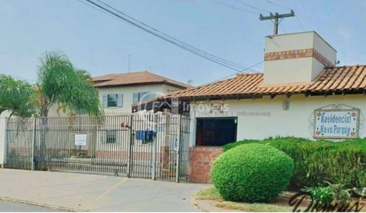 Duplex à venda em condomínio fechado