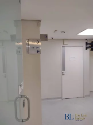 Imagem Prédio Comercical em Moema!! 1700m² Com Estacionamento!! 30 salas