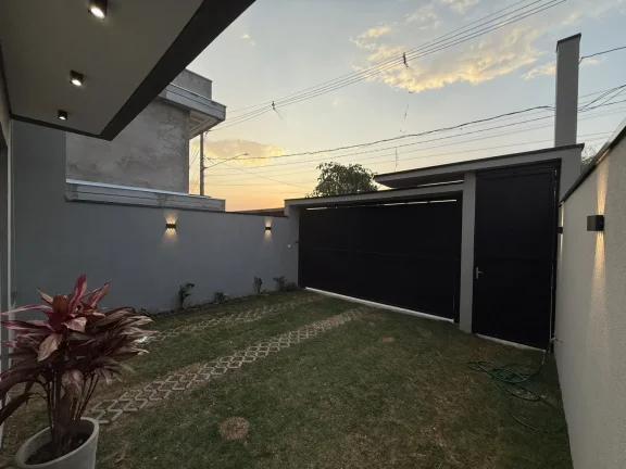Imagem Casa de Luxo com Automação e Piscina com LED no Nova Jaguari