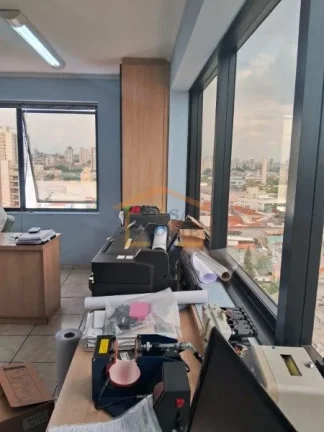 Imagem Sala Comercial, próximo ao metrô, 35m², copa/cozinha, armário embutido, 1 banheiro; 1 vaga de ga...