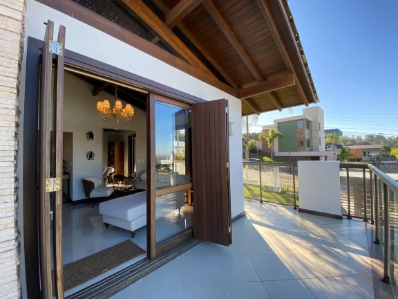 Imagem Casa à venda em Torres, Centenário, com 4 quartos, 204,24m²