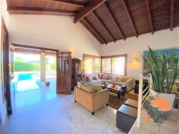 Imagem Vende Casa Duplex em Condomínio de Luxo em Guarapari, situado no condomínio mais exclusivo do Estado!!