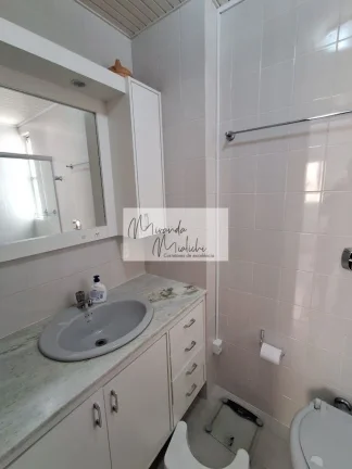 Imagem Amplo apartamento de 3 quartos e 1 suíte no coração da Trindade
