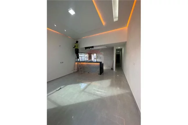 Imagem Uma casa belíssima em uma localização espetacular PRÓXIMO A PRAIA