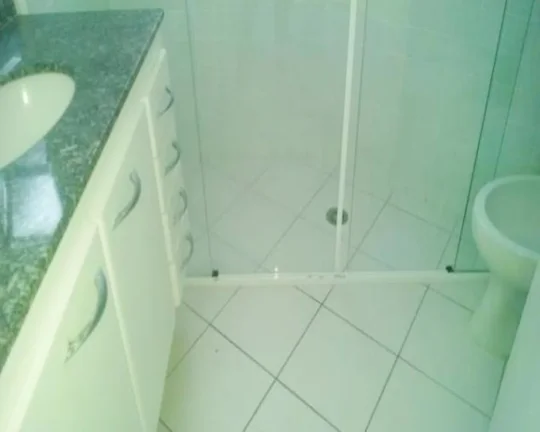 Imagem Apartamento para locação no Guarujá-SP, bairro Morro do Maluf: 3 quartos, 3 suítes, 1 banheiro, 2 vagas de garagem, 200m² de área.
