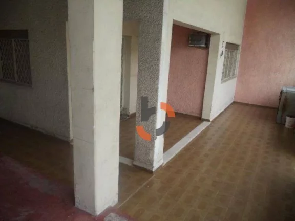 Imagem Oportunidade no Centro de NI: Casa Térrea com 2 Vagas a Pé do Calçadão