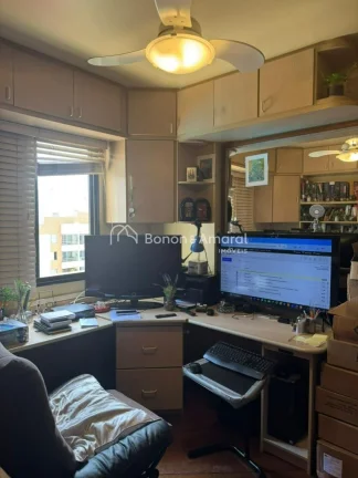 Imagem Localizado em um dos bairros mais valorizados de Campinas, este apartamento no condomínio Andréa P...